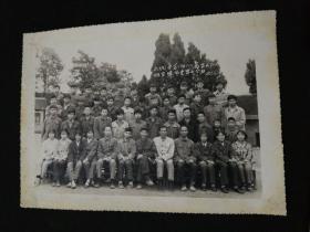 卫城中学1982届高2（2）班全体师生毕业留影.