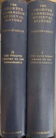 剑桥中世纪史纲要  两卷全   布面精装  书脊、封面烫金图案 优质纸印刷 附插图、地图及各种图表达300幅  1952年出版，1978年重印本   品相极好