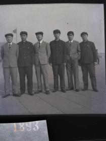 1893 纪实摄影底片1张 穿西服在北京