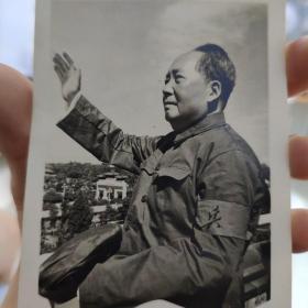毛主席在天安门向红卫兵挥手照片老物件红色经典怀旧