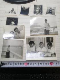 【老黑白照片（相片）】80年代一个人的照片其中有五张带儿子的