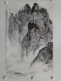 保真书画，王路《三峡图》山水画一幅，尺寸83×51cm。王路，北京画院油画工作室主任，北京画院艺委会委员，国家一级美术师。