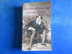 The Picture of Dorian Gray and Other Writings (Bantam Classics)