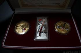 2008北京奥运 激情圣火 和谐奥运 纪念套装 镀金镀银 纪念章  带证书 唯一编号