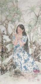 【全店无假货无仿品无代笔全部保真】余贤然，朱熹故里人士。 中国画院签约画家、 三清山李可染画院副秘书长 。三尺竖幅中堂现代人物画仕女1《心语》（100×50CM）。
