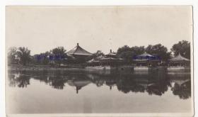 1929年，北京，北海公园的五龙亭。
