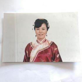 演员张佳
