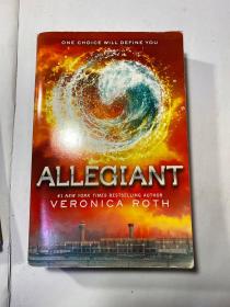 Allegiant (Divergent Trilogy #3) (International Edition)[分歧者系列3：忠诚者]