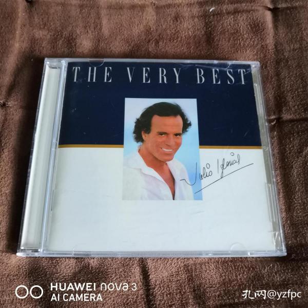 绝品珍藏 EPIC  Julio Iglesias-THE VERY BEST/ /胡里奥伊格莱西亚斯  日3500元细字首版