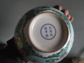 清代珐琅彩花卉瓷碗