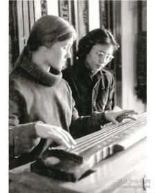 [瑞典]林西莉结合她几十年学琴的经历和对中国文化的体悟，写成了——古琴——本书获得当年瑞典最高文学奖——奥古斯特文学奖 [瑞典]林西莉:  生活·读书·新知三联书店【0】
