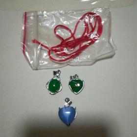 翡翠吊链，2颗绿翡翠，赠送一颗紫罗兰玻璃吊链