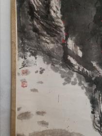 保真书画，赵准旺1982年山水画一幅，纸本镜心，尺寸64.5×64cm。中国当代著名画家。现为中国人民对外友好协会艺术交流院副院长、中国画会理事、中央文史研究馆书画院研究员。