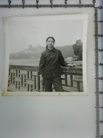 20201213-2 年代老照片 辫子大姐 北京万寿山