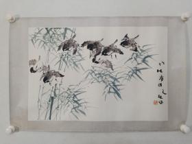 保真书画，周之林《竹林雀语图》一幅，原装裱镜心，尺寸45.5×68cm。中国大写意画家，国家一美术师。1946年出生于天津宝坻县，自幼研习丹青、精于大写意花鸟画、人物画，山水画亦有建树。