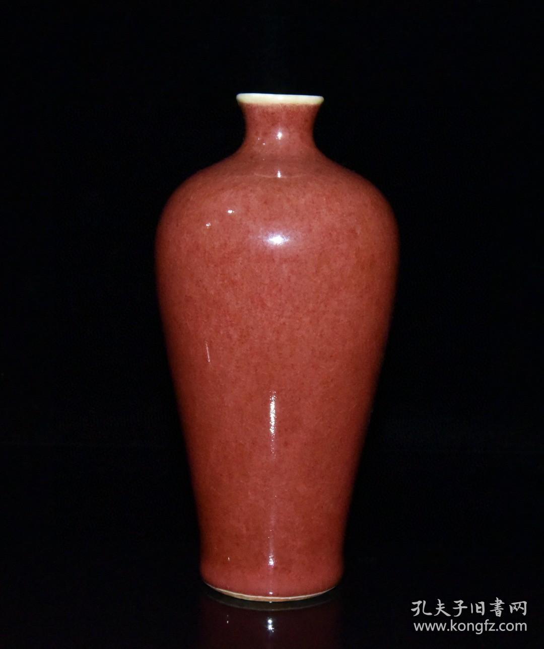 清代霁红釉梅瓶