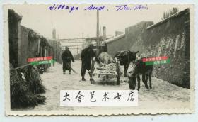民国1937年左右天津老城区的街道雪景老照片。