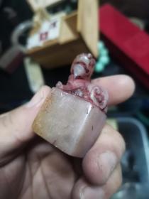 老寿山石芙蓉石精品闲章印文：呼墨为卿。适用：闲章，藏书章，书签章，书画用补空、压角、拦腰等等，吴悦款。
