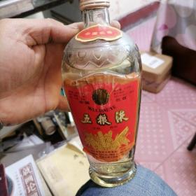 五粮液酒瓶