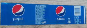 pepsi 百事可乐 标

NET CONTEMT:1L

百事可乐

可乐型汽水 净含量：1升

6 939223 901068

蓝、红、白

长27.2厘米、宽6.3厘米、高0.01厘米

实物拍摄

现货

价格：30元