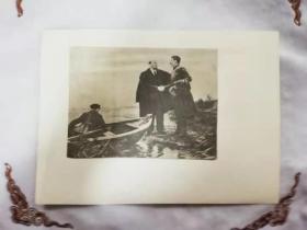 小卡片——基里尔洛夫-高尔基和演员们+战友（列宁和斯大林）（画报剪贴）