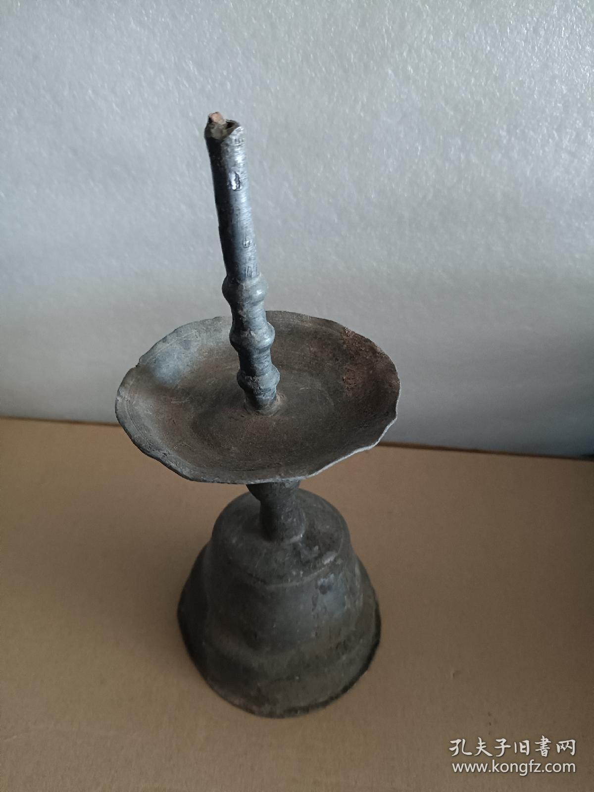 《锡制 腊烛台》农村拆迁收来！品相如图，自鉴自定！高22厘米，长22厘米，宽10厘米，重520克！超低价出售！