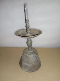 《锡制 腊烛台》农村拆迁收来！品相如图，自鉴自定！高22厘米，长22厘米，宽10厘米，重520克！超低价出售！