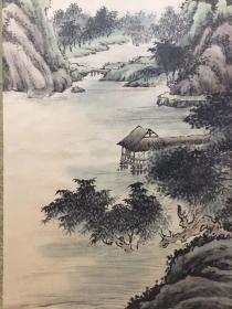 惠友 绢本 中国山水画 挂轴一件。落款：天祥。尺寸：全体54*178cm，画心43*110cm。画人不详，应该是几十年前创汇的作品。轴头：木。95品。