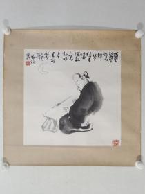 保真书画，山西名家王步超《独坐幽篁里》人物画一幅，原装裱镜心，尺寸46.5×47.5cm。王步超，（1936年— ），曾任太原画院院长、太原市美术家协会主席、省文学艺术界联合会委员、太原市文联副主席。长期潜心中国画技的研究与探索，擅写意人物、山水。其中，人物画融传统、夸张于一炉，画风独特，洒脱高雅；山水画追求意韵，笔墨苍润，吸收了西洋画在色调处理上之所长。