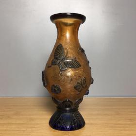 清中期琉璃雕刻花瓶1