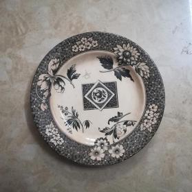 漂亮的清代釉下彩花卉纹西洋瓷盘