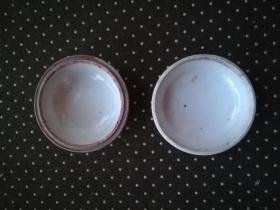 民国花卉纹瓷盒一个，可装印泥！