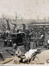 民国早期老北京街头繁华景象、行人、汽车、黄包车原版老照片