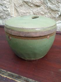 老绿釉盖罐