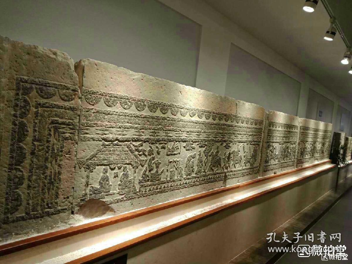 汉代画像石原拓拓片:缉盗图原拓拓片

镇馆之宝——徐州画像石博物馆——缉盗图，全长图8米，汉画像石原拓拓片，保证原拓拓片《缉盗荣归图》尺幅巨大，生动精美，堪称汉画像精品中的精品，