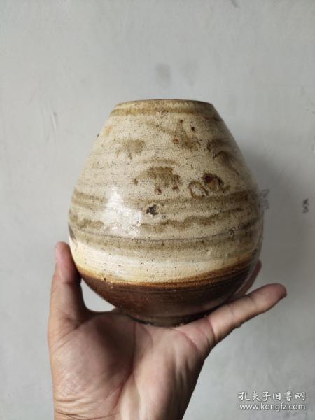 宋代磁州窑鸡心罐一个