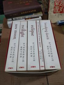 Twilight Saga 5 Book Set (White Cover)  暮光之城(白色圣誕套裝5冊(cè))
