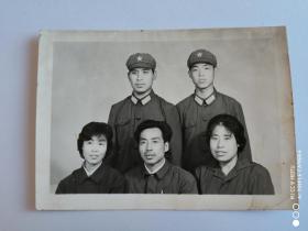 黑白照片     探亲合影    11.6-8.4cm