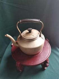 上个世纪70年代上海生产的14公分铝茶壶