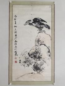 保真书画，天津美院画家夏颖《雄鹰图》，纸本镜心，尺寸131×67cm。