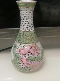 八十年代镂空花瓶