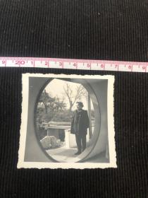 八十年代妇女公园月亮门照片