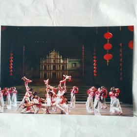 冯桂生摄影作品《回归的龙醉》