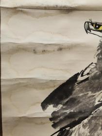 深圳市时代书画院副院长,深圳市美术家协会会员孟伟 绘雄鹰图    “万里雄风 孙雨平先生雅正 孟伟敬赠 丁丑年于北京 国伟画” 
画芯67×67厘米  【已装裱】