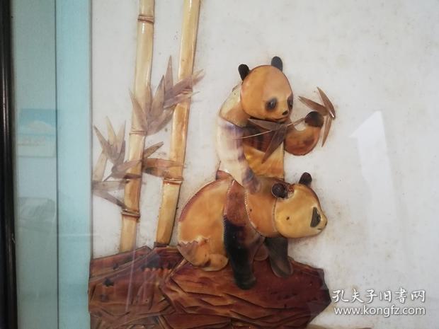 精美可爱的熊猫竹子纹贝雕画