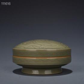 五代秘色越窑刻龙纹粉盒印盒