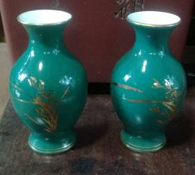 60年代出口蓝釉瓷器花瓶2个有底款