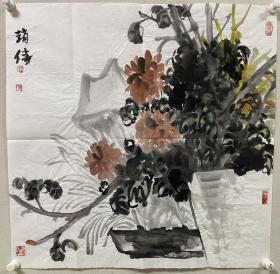 赵倩，字玄溪，号墨孜，1973年出生于山东。毕业于山东师范大学美术系，中央美术学院国画系，中国画研究院首届研究生班，中国艺术研究院硕士研究生班。主攻山水兼花鸟、人物。

现为中国美术家协会会员，中国青年百杰画家，山东画院特聘画师，中国艺术研究院研究员，