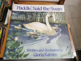 英文原版：Paddle Said the Swan