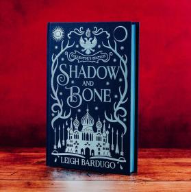 预售太阳的召唤英版收藏版Shadow and Bone : Book 1 Collector's Edition Leigh Bardugo